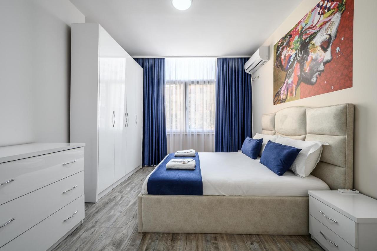 Miku Apartment-Modernly Designed Downtown Tirana Bagian luar foto