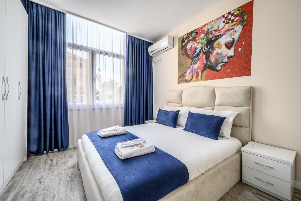 Miku Apartment-Modernly Designed Downtown Tirana Bagian luar foto