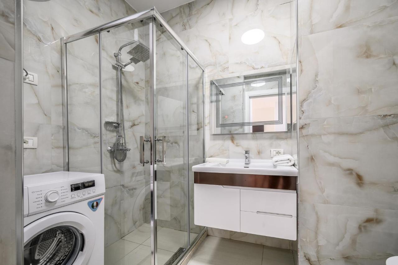 Miku Apartment-Modernly Designed Downtown Tirana Bagian luar foto