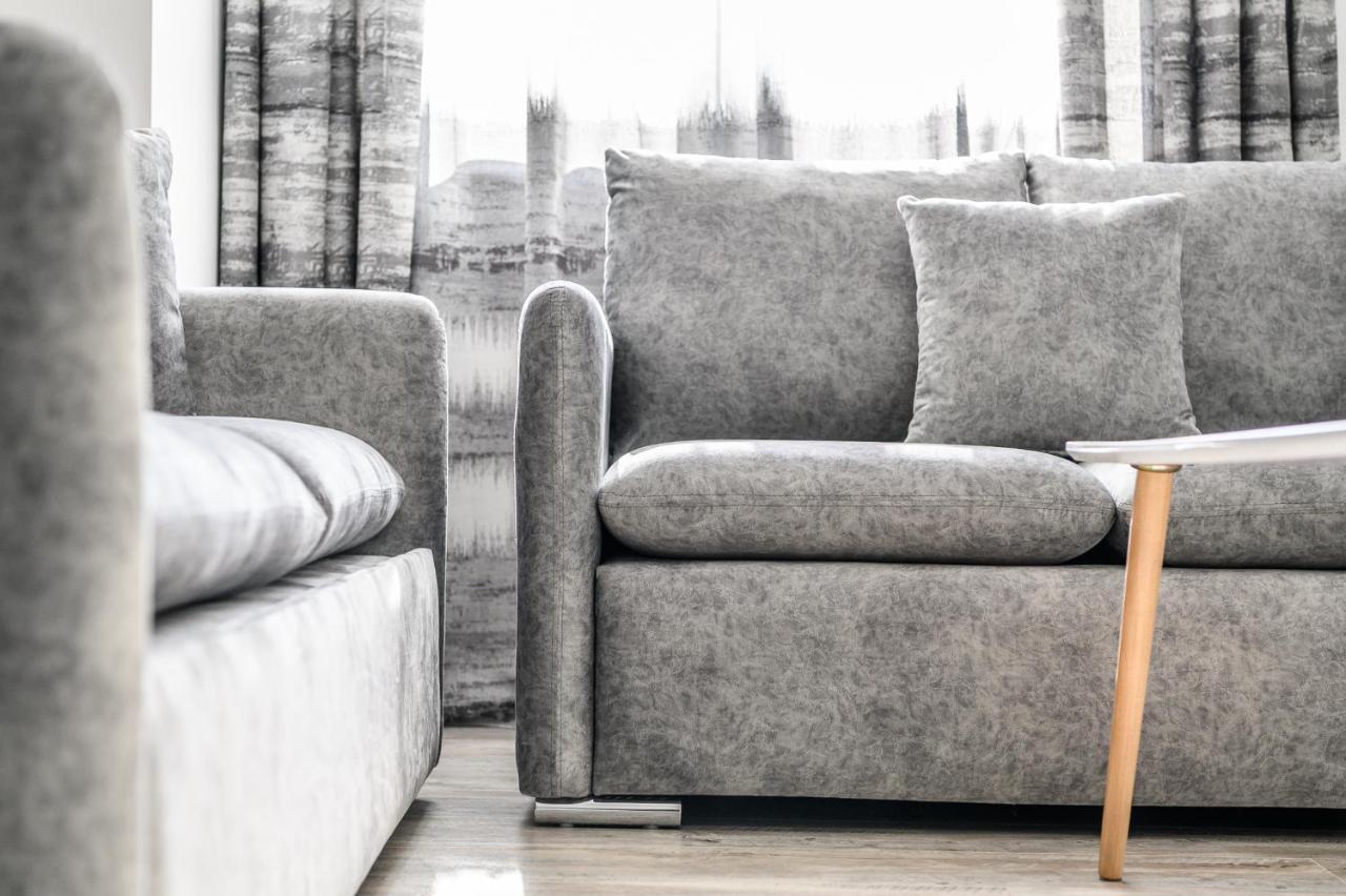 Miku Apartment-Modernly Designed Downtown Tirana Bagian luar foto