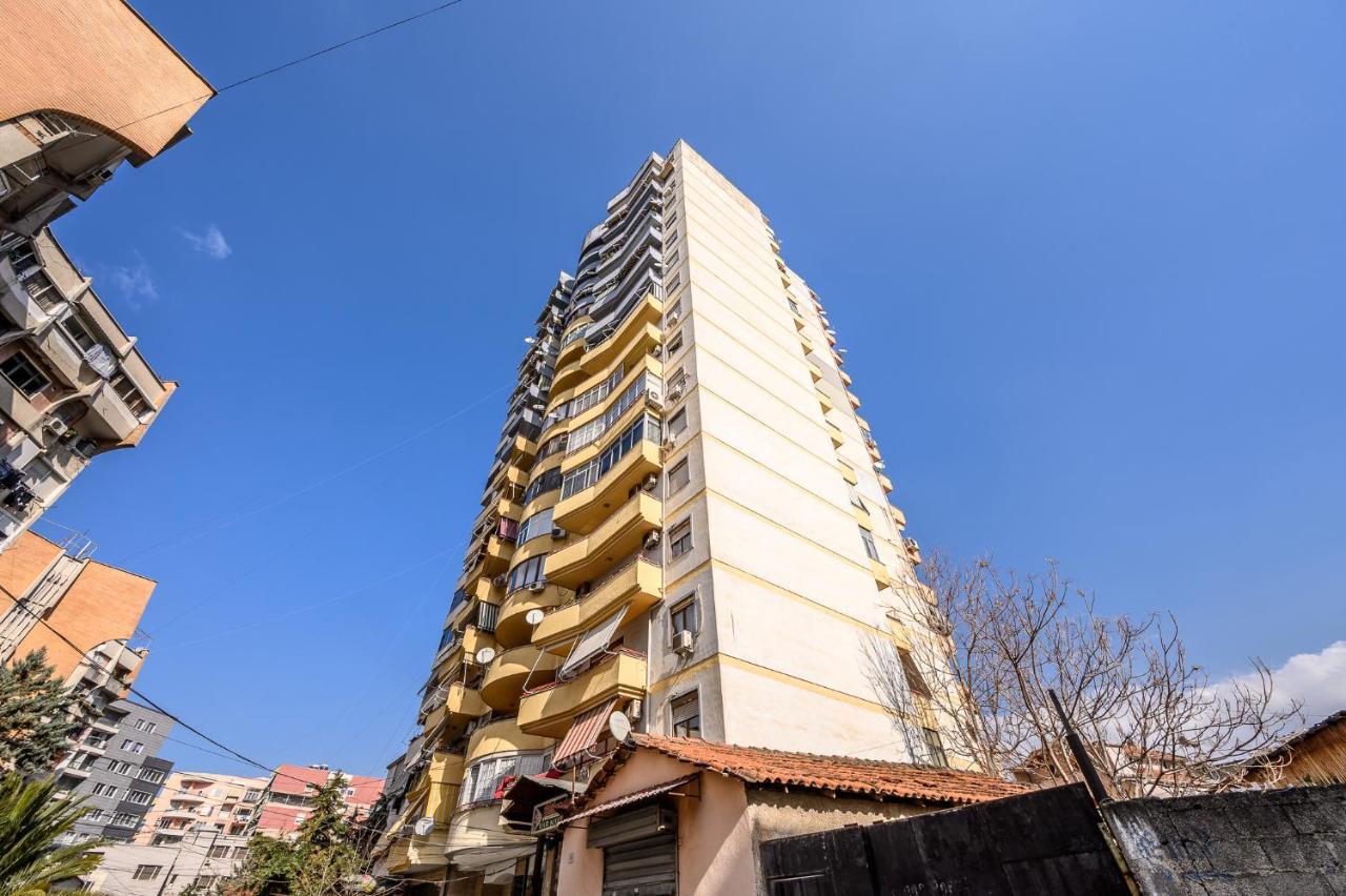 Miku Apartment-Modernly Designed Downtown Tirana Bagian luar foto