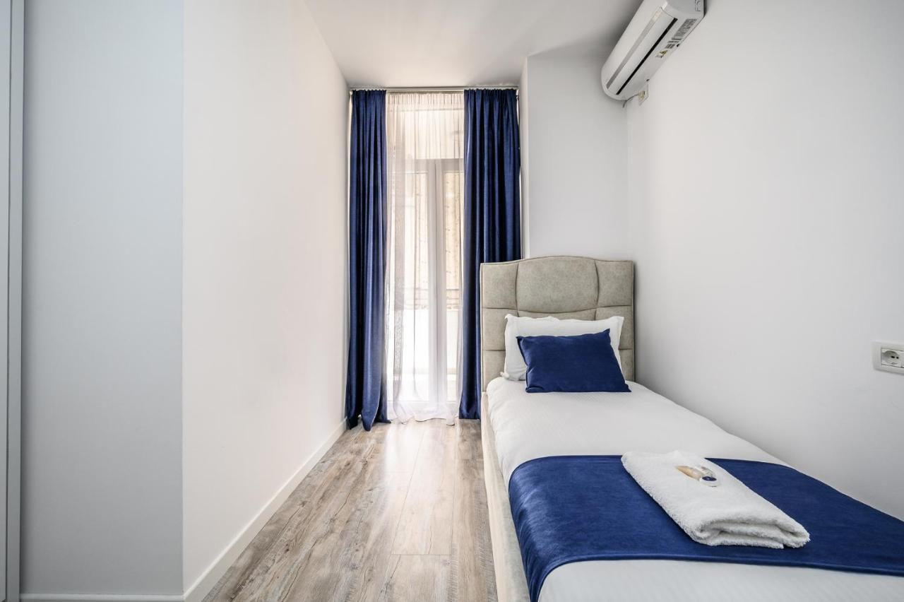 Miku Apartment-Modernly Designed Downtown Tirana Bagian luar foto