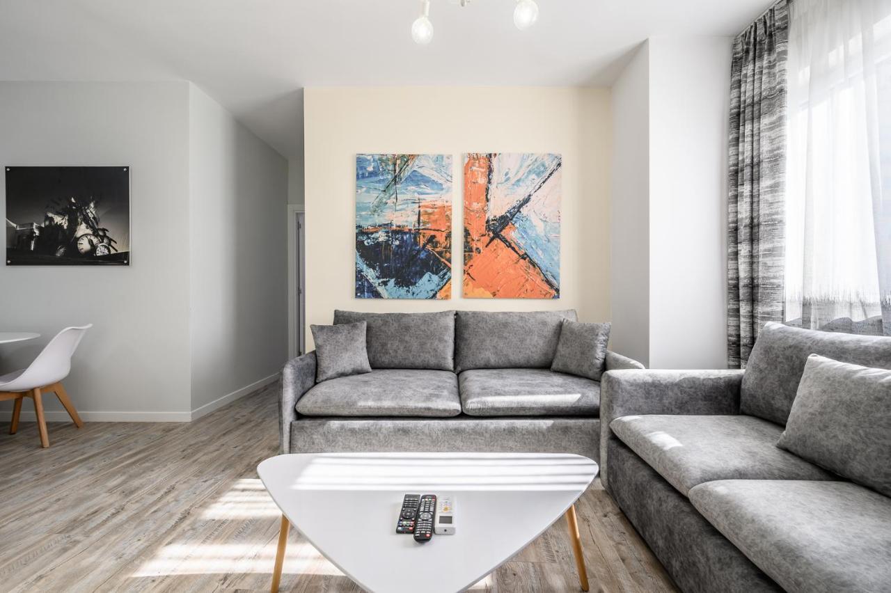Miku Apartment-Modernly Designed Downtown Tirana Bagian luar foto